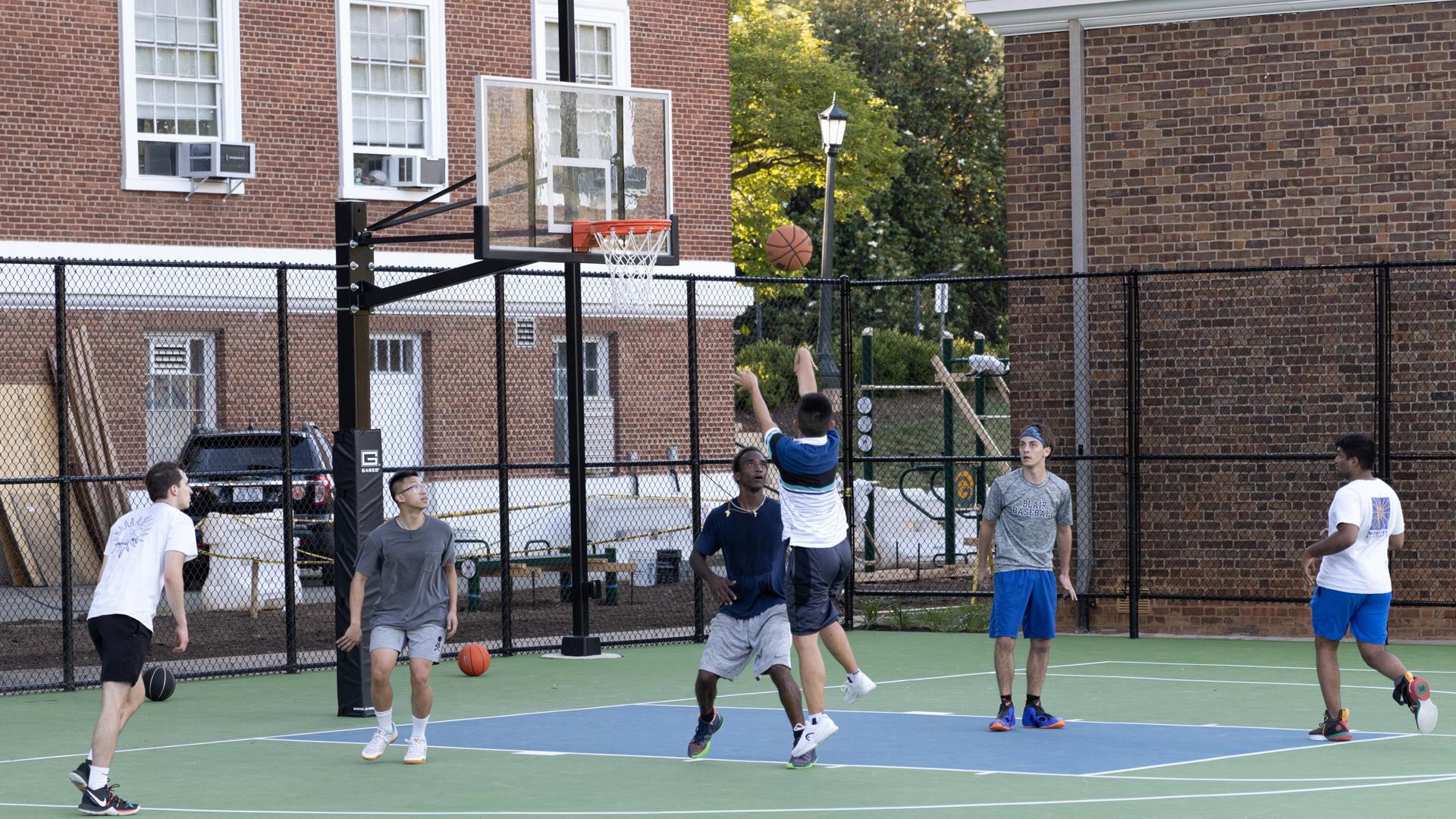 Basketball Courts Near Me, Indoor and Outdoor Courts